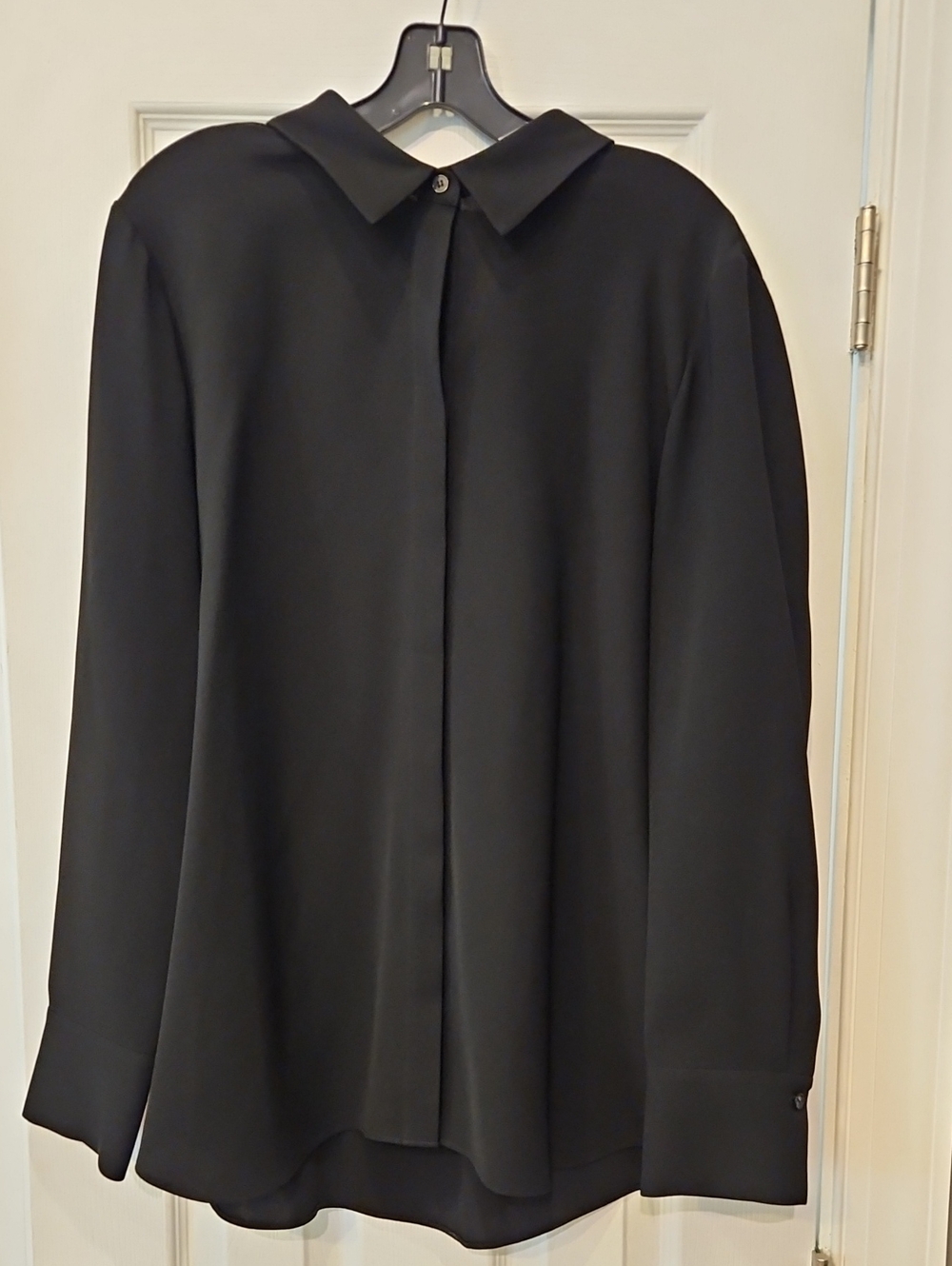 NWT Lafayette 148 New York Black Hidden-Placket Button Down Blouse